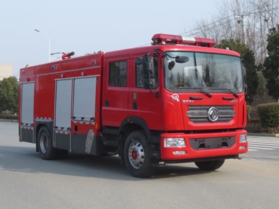 東風D9水罐消防車（8.2噸）